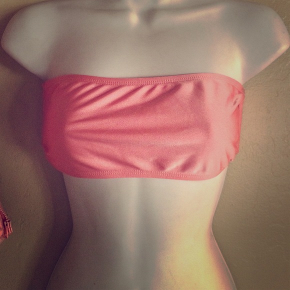 🚫SOLD🚫🎀 Juicy Couture 🎀 Pink bikini bandeau