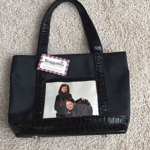 Black window tote