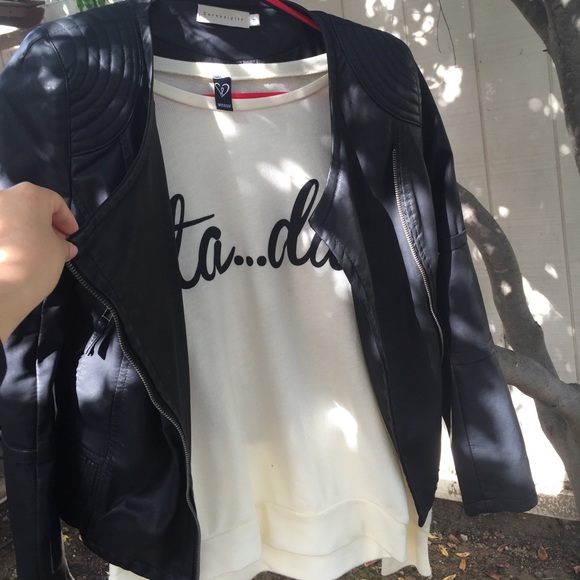 Sold - Picture 3 of 4