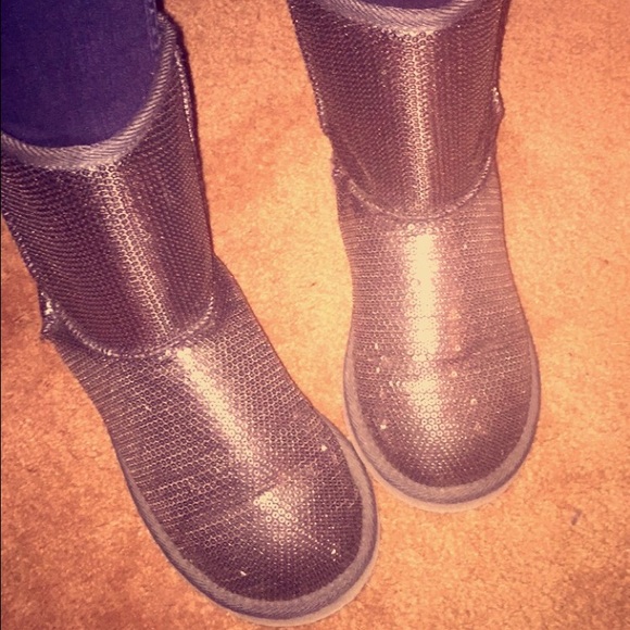 ✨glitter boots.✨