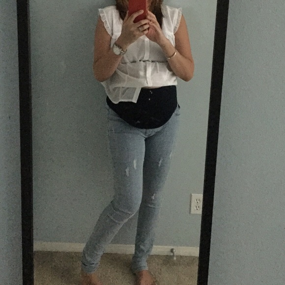 ☀️ ️SOLD☀️Maternity pin stripes jeans
