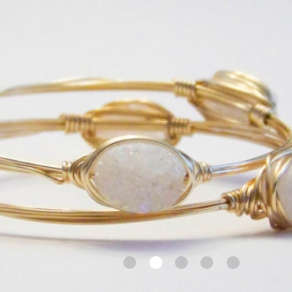 ๐HP๐Gold Wire White Druzy Bangle - Picture 2 of 2