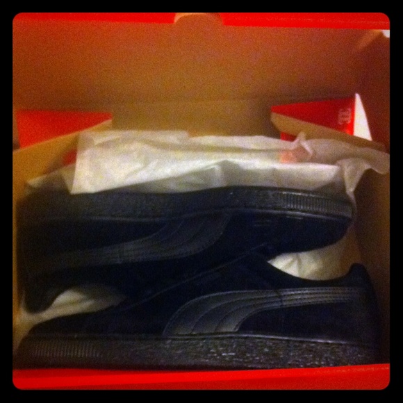 Never wore all black  suede pumas