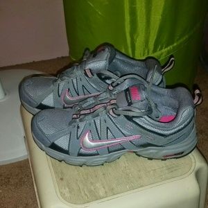 Authentic 'Nike' shoes