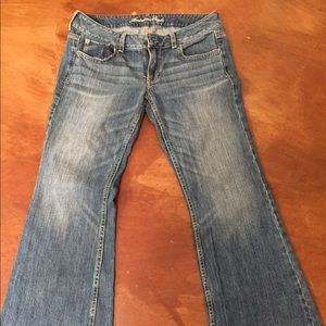 American Eagle jeans size 6 short
