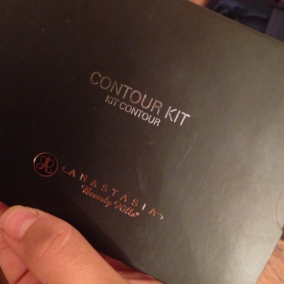 🚫SOLD🚫 Anastasia contour kit