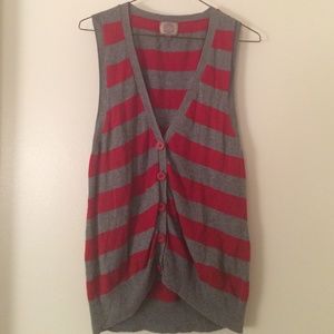Striped sleeveless vest