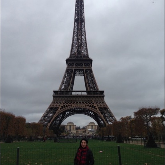 Meet Your Posh Seller/Shopper - Picture 2 of 4