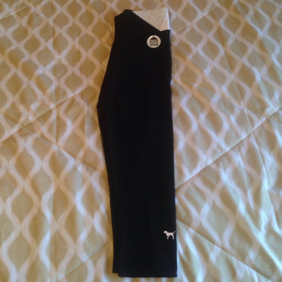 NWT PINK VS XS CROP YOGA LEGGINGS