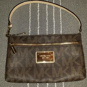 Michael kors wristlet