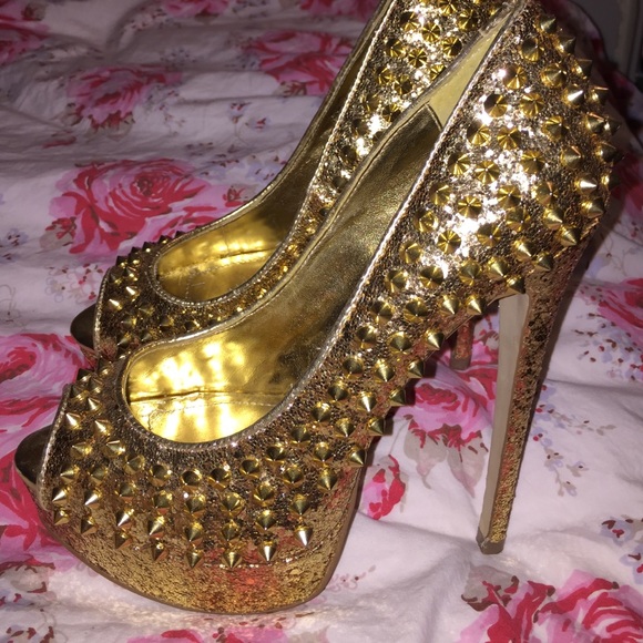 Steve Madden gold heels