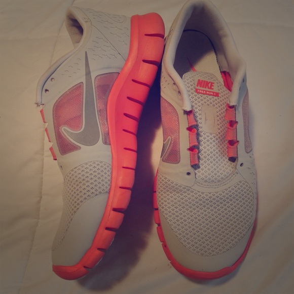 Nike Shoes - Nike Free Run 3 size 8
