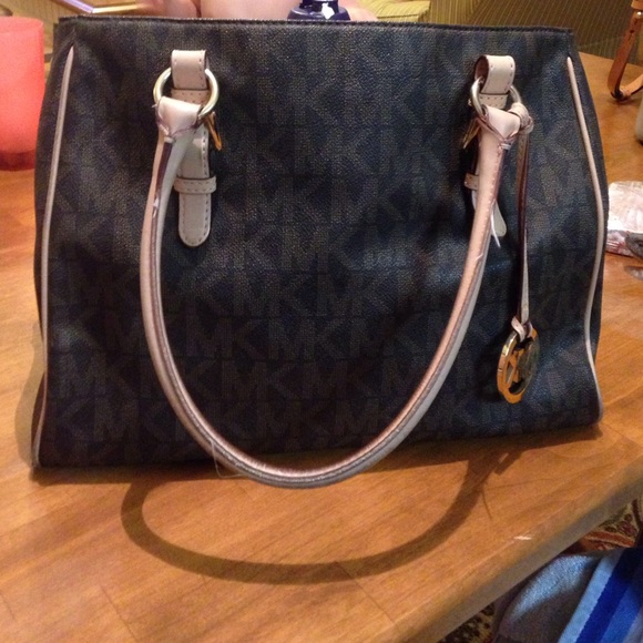 Authentic Michael Kors purse