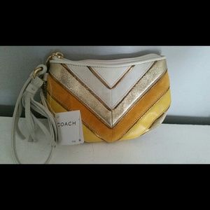 Coach Limited Edition Chevron Wristlet  6554 NWT