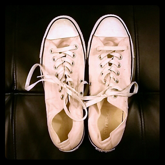 Light pink Converse,  great condition! - Picture 1 of 3