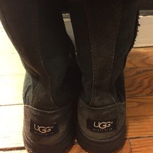 UGGS black boots