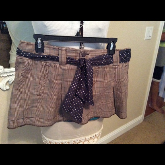 Adorable Skirt - Picture 2 of 4