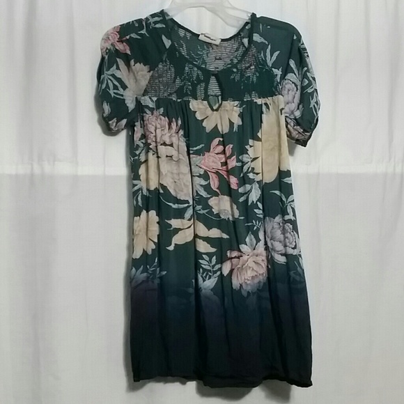 Tunic Top - Picture 2 of 3