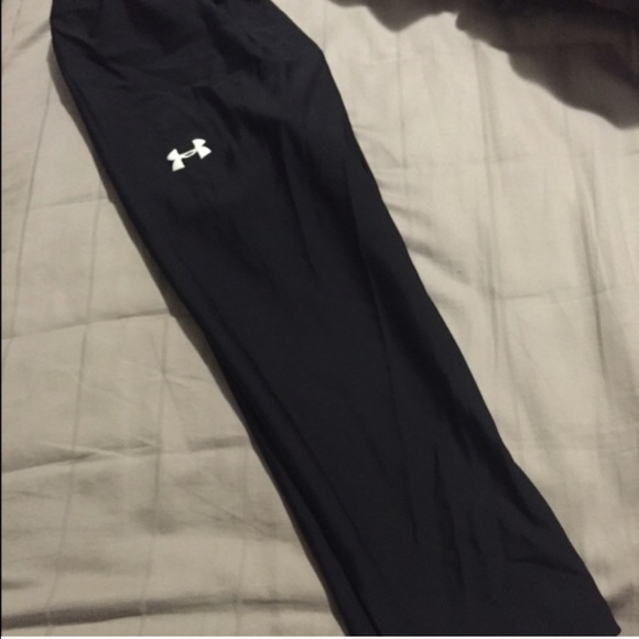 Black Under Armor workout/yoga leggings