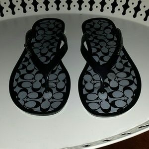 Authentic Coach Flip Flops size5.5
