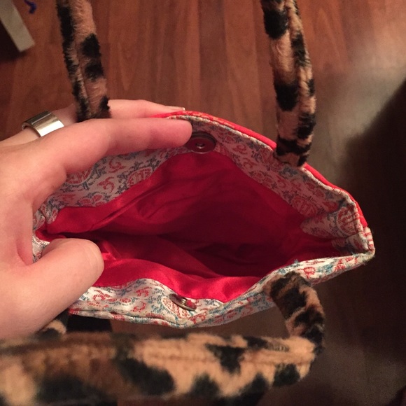 Asian inspired small hand bag - Picture 2 of 3