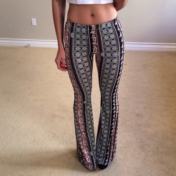 • SOLD • Printed Flared Pants M/L - Picture 3 of 4