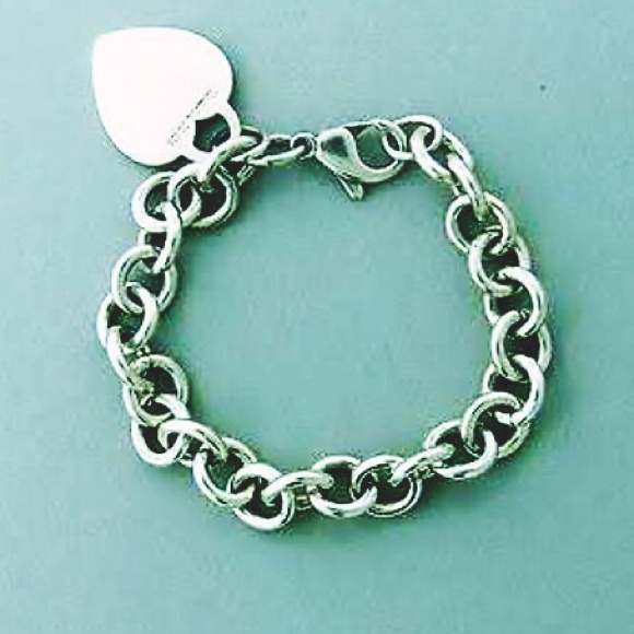 TIFFANY & CO heart charm link bracelet *authentic*