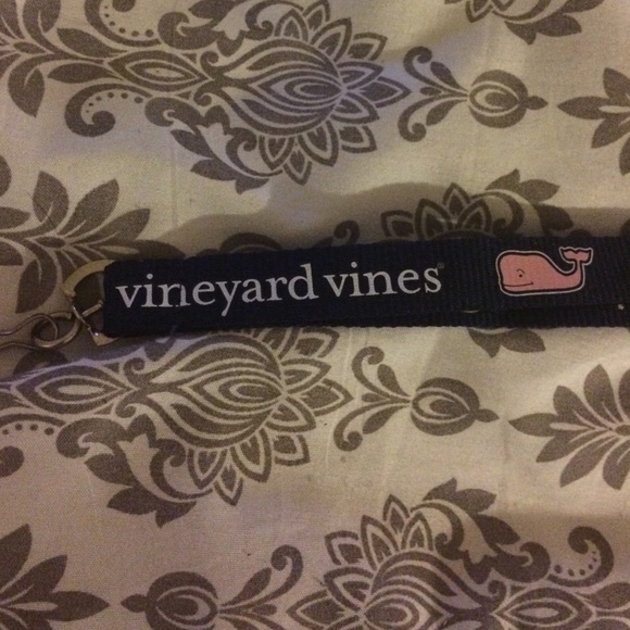 Vineyard vines key chain