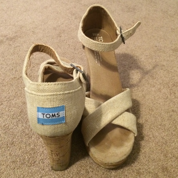 Toms
