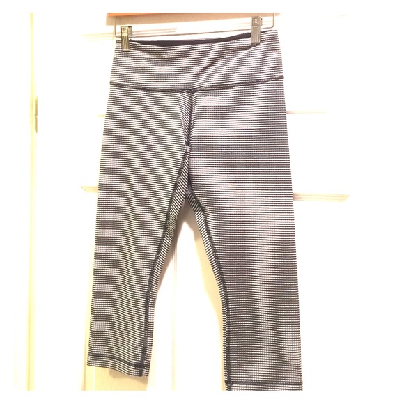 lululemon athletica Pants - Lululemon Capris