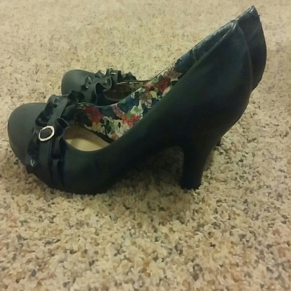 Madden girl high heels! - Picture 2 of 3