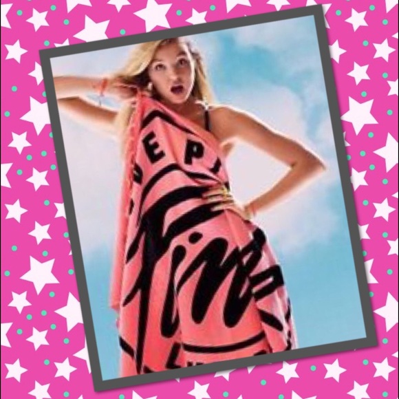 ❤️SOLD❤️ Victoria's Secret PINK Festival Blanket