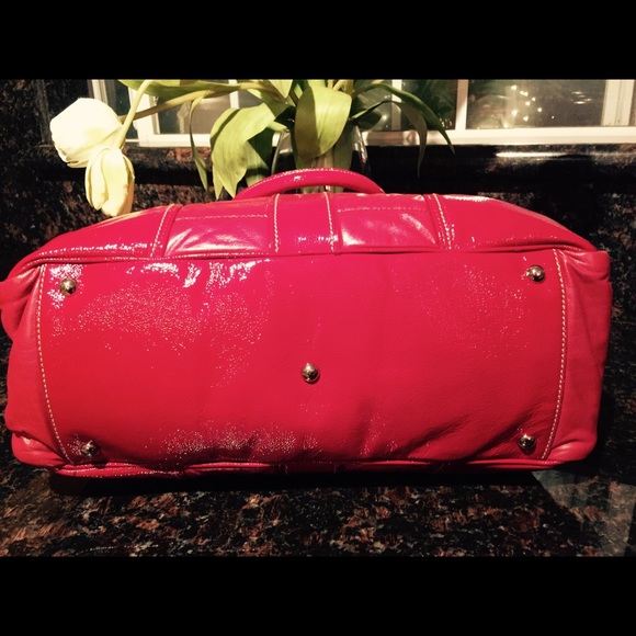 Gucci Handbag - Picture 4 of 4