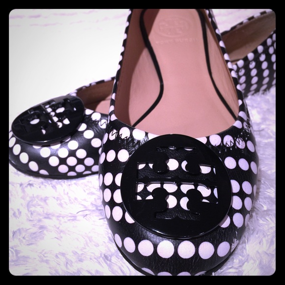 Tory burch flats  ( SOLD )