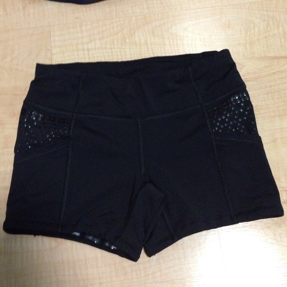 🚫TRADED Lululemon shorts