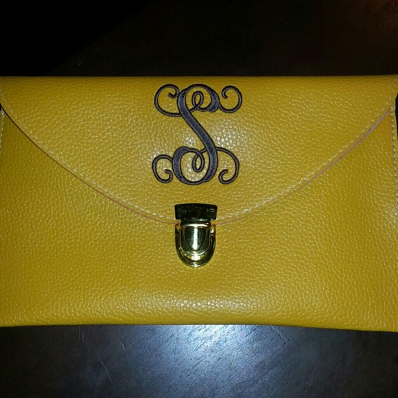 Cute clutch
