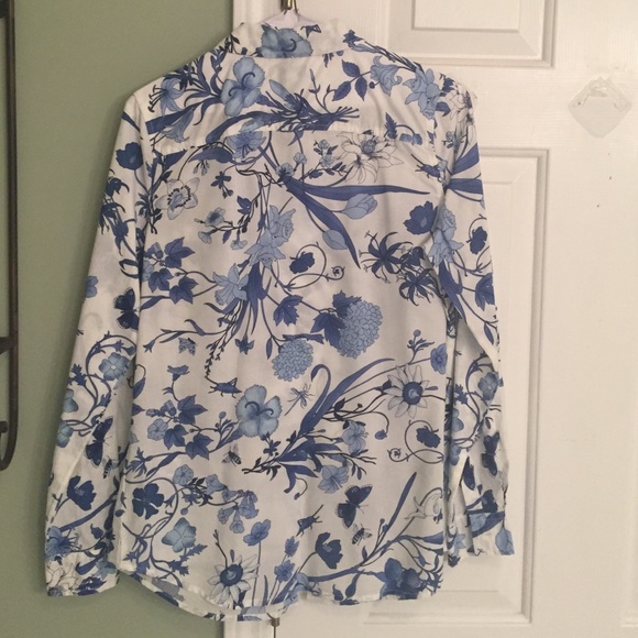 Old Navy XS Button Up Shirt - Picture 4 of 4