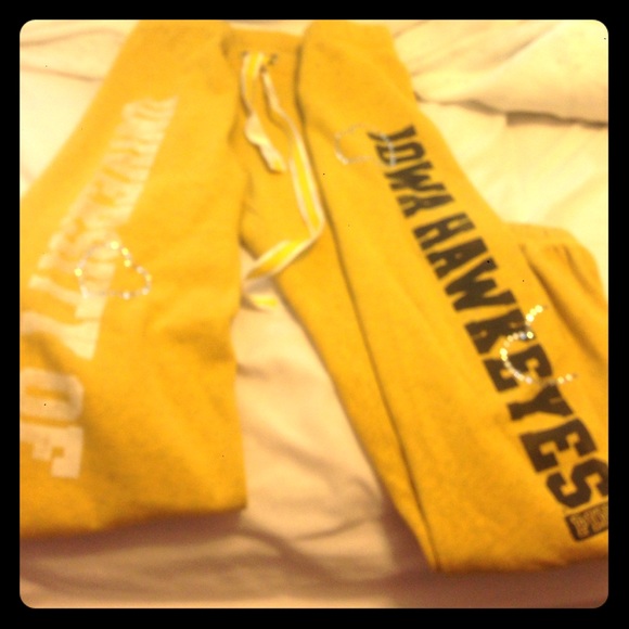 ⚡️SOLD⚡️Victoria's Secret PINK yellow sweatpants