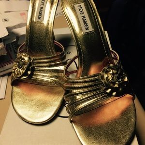 NWOT Steve Madden perfect gold sandals - sz. 8.5