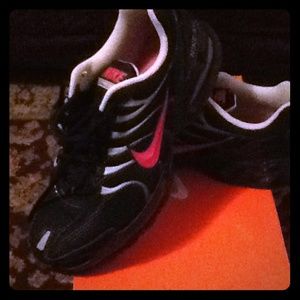 Ladies Air Max Torch4 Nike Black/Pink Sz9