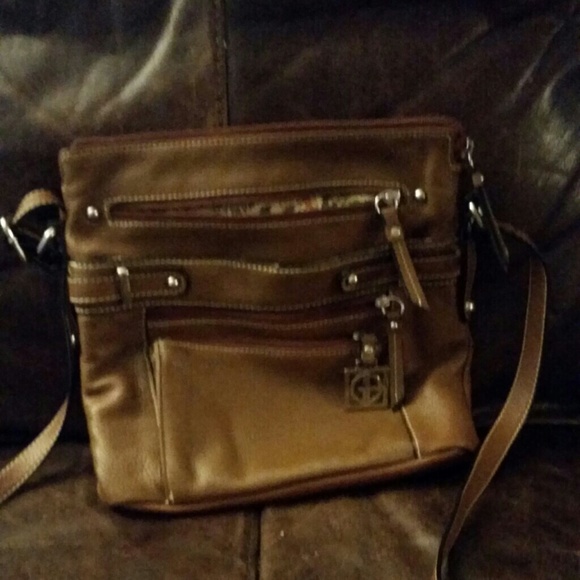 Giani Bernini brown leather crossbody purse