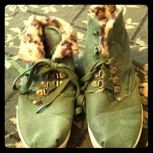 Toms high top sneakers