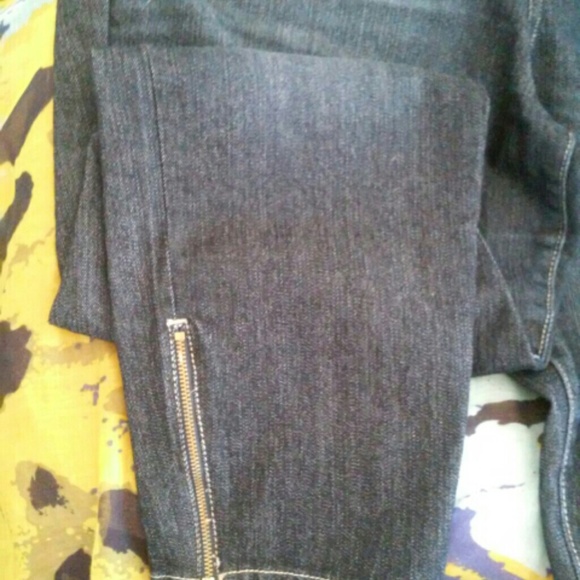 Jeans - Picture 2 of 3