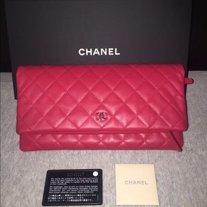 NWT Auth 2015 CHANEL Lambskin Quilted Clutch