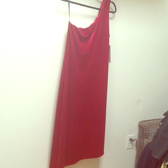 One shoulder red dress 🎀