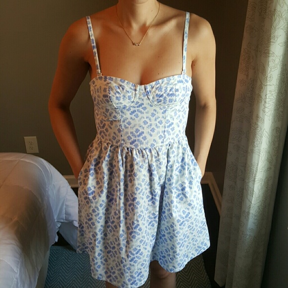 Victoria's Secret Dresses & Skirts - NWOT fun summer dress