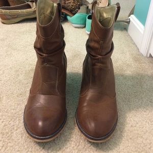 Brown cow girl boots