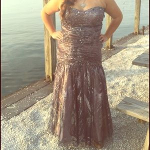 Only worn once mermaid prom dress!