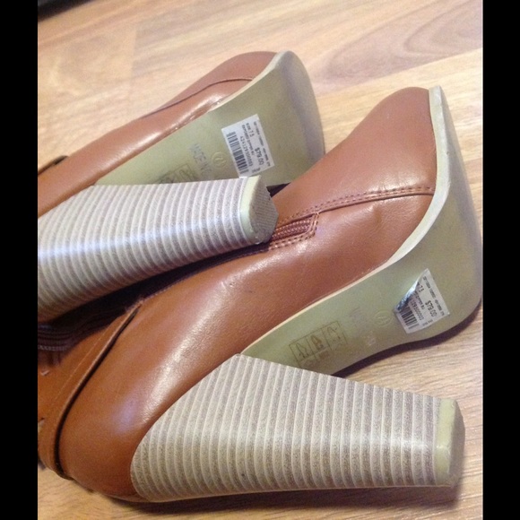 ✨✨Arben B camel zipper colored boots✨✨ - Picture 4 of 4