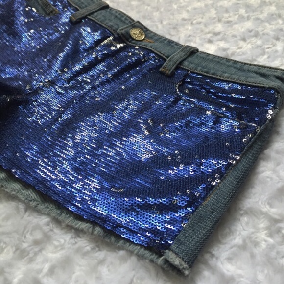 ✂️SOLD✂️Victoria's Secret Sequins Boyfriend Shorts - Picture 2 of 4